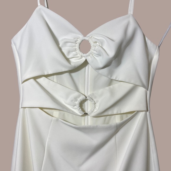 NWT Gianni Bini Cutout White Spaghetti Strap Dress - Picture 5 of 15